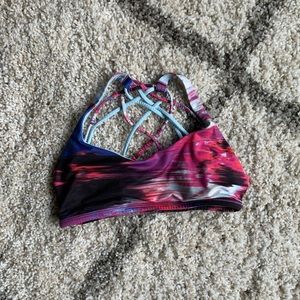 Lululemon free to be sports bra sz 6